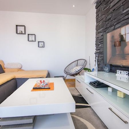 Апартаменты Apartman Petra Макарска Экстерьер фото