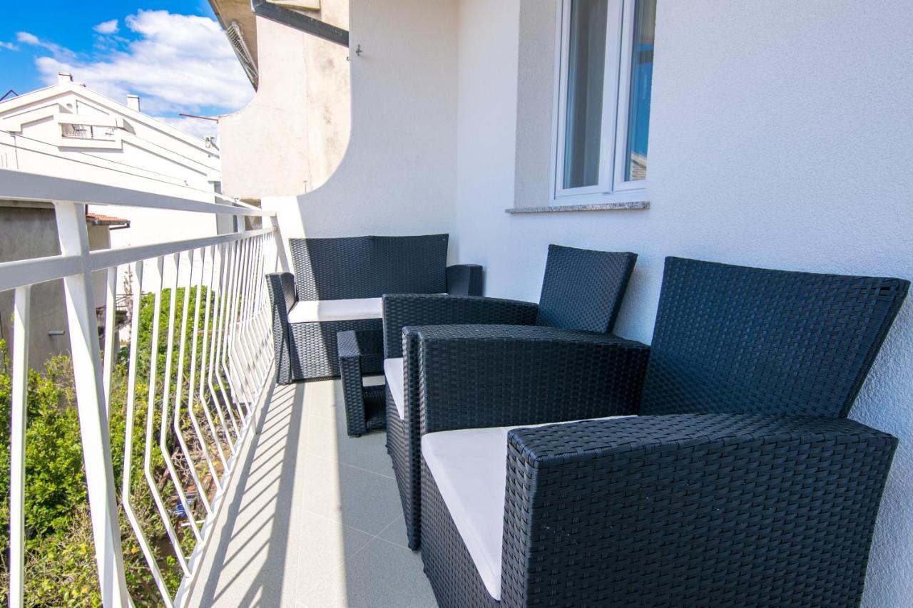 Апартаменты Apartman Petra Макарска Экстерьер фото