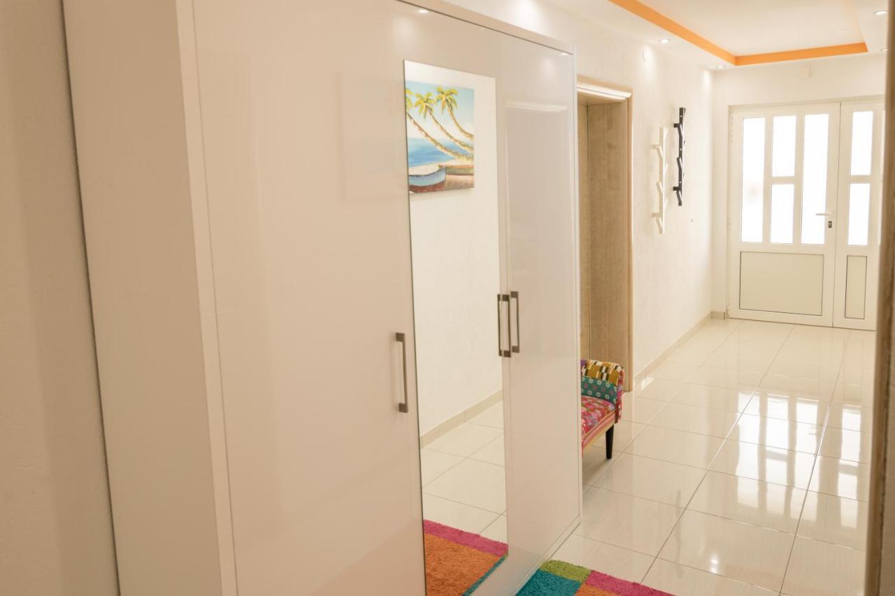 Апартаменты Apartman Petra Макарска Экстерьер фото